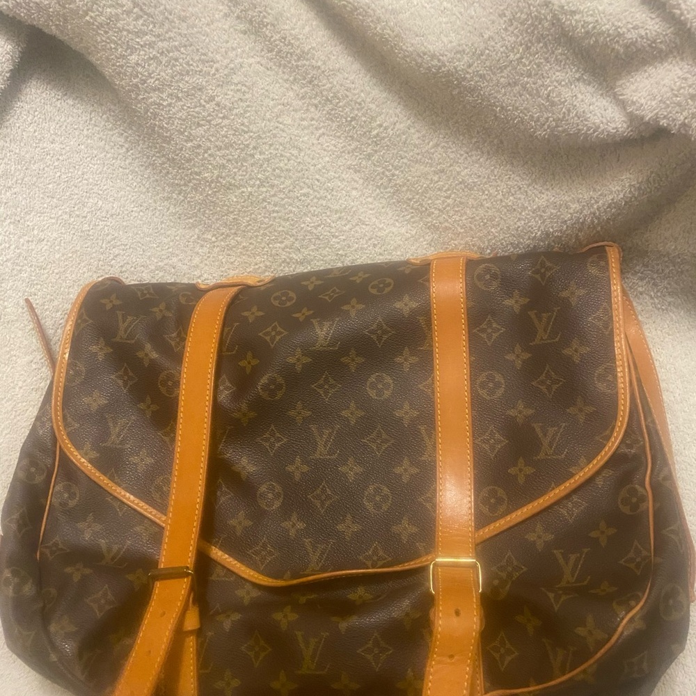 Auth Louis Vuitton Saumur 43 Shoulder Bag Crossbody Monogram - Picture 3 of 9